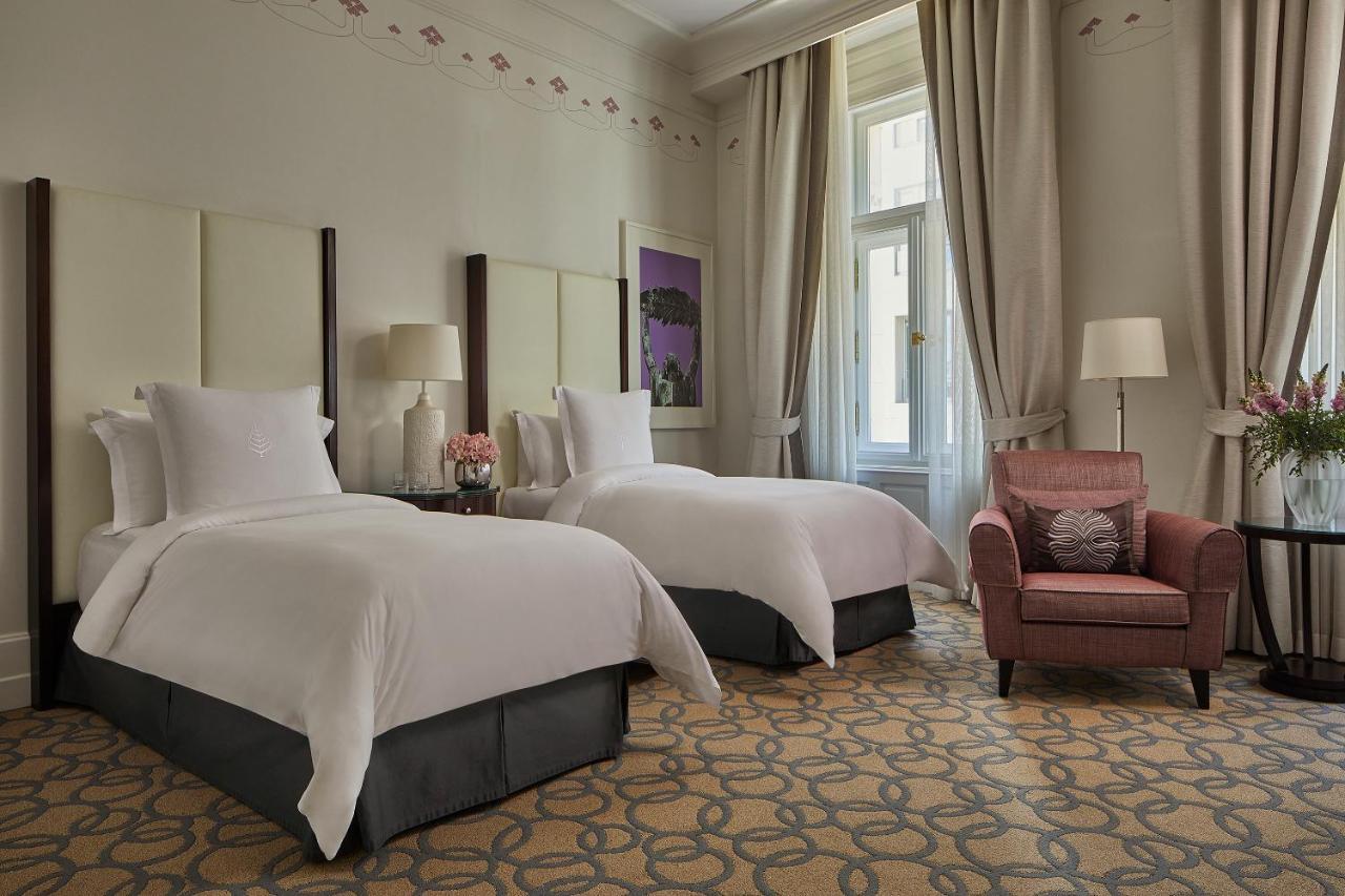 Four Seasons Hotel Gresham Palace Budapest Esterno foto