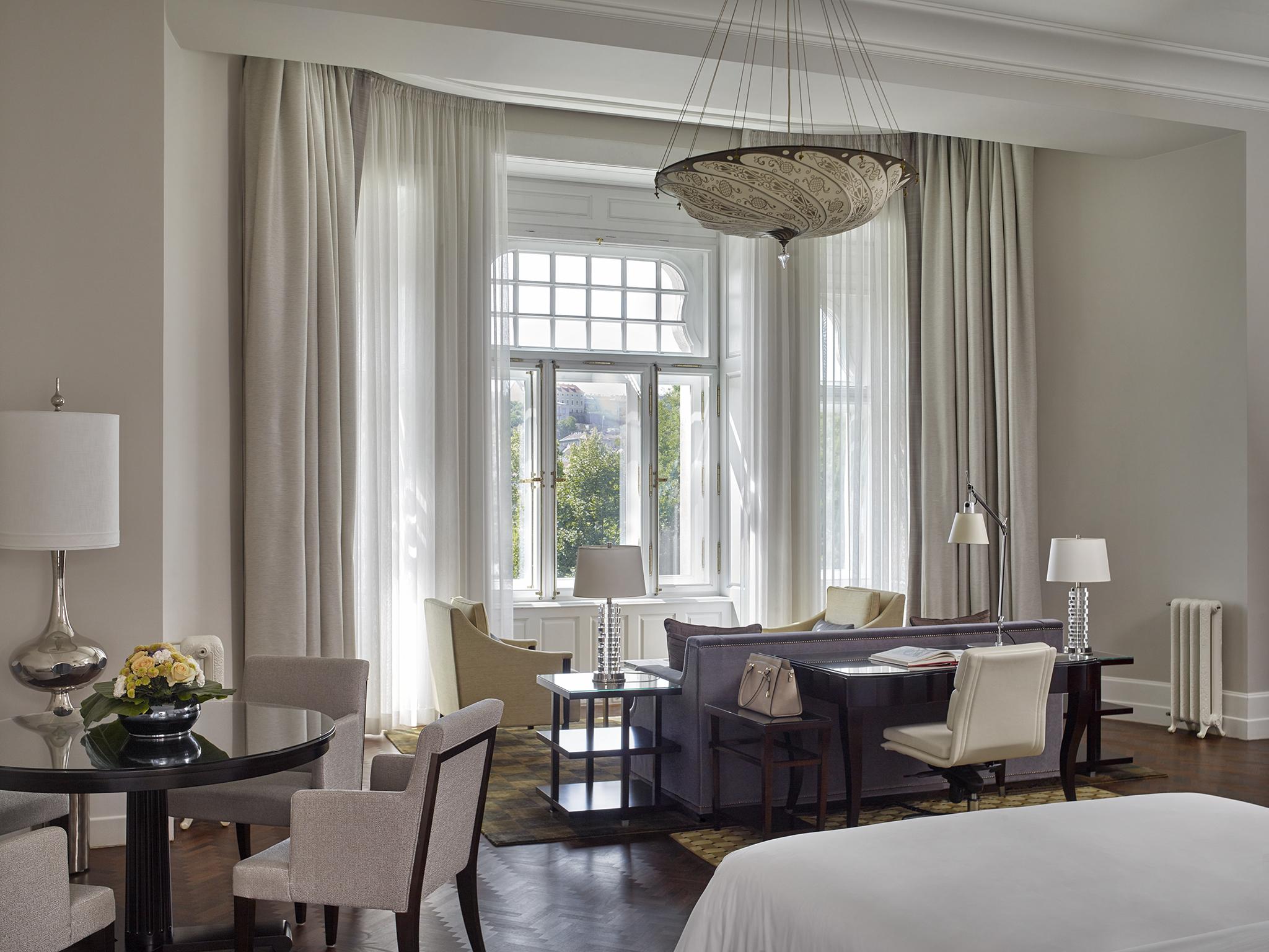 Four Seasons Hotel Gresham Palace Budapest Esterno foto