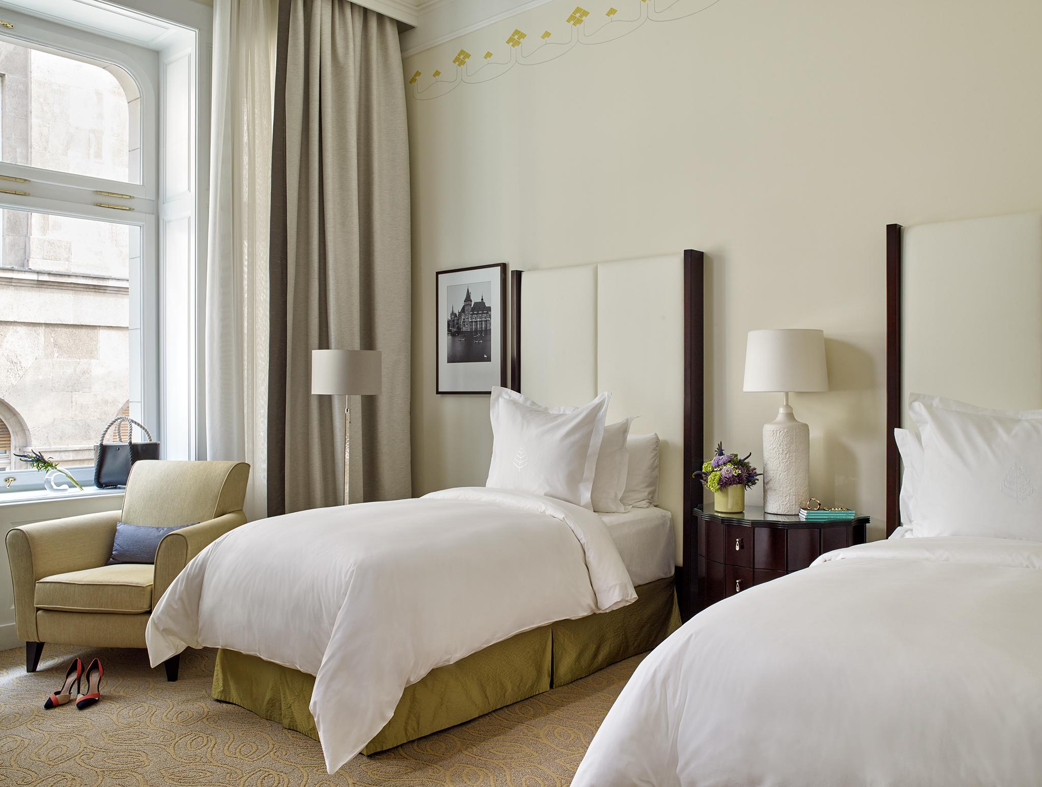 Four Seasons Hotel Gresham Palace Budapest Esterno foto
