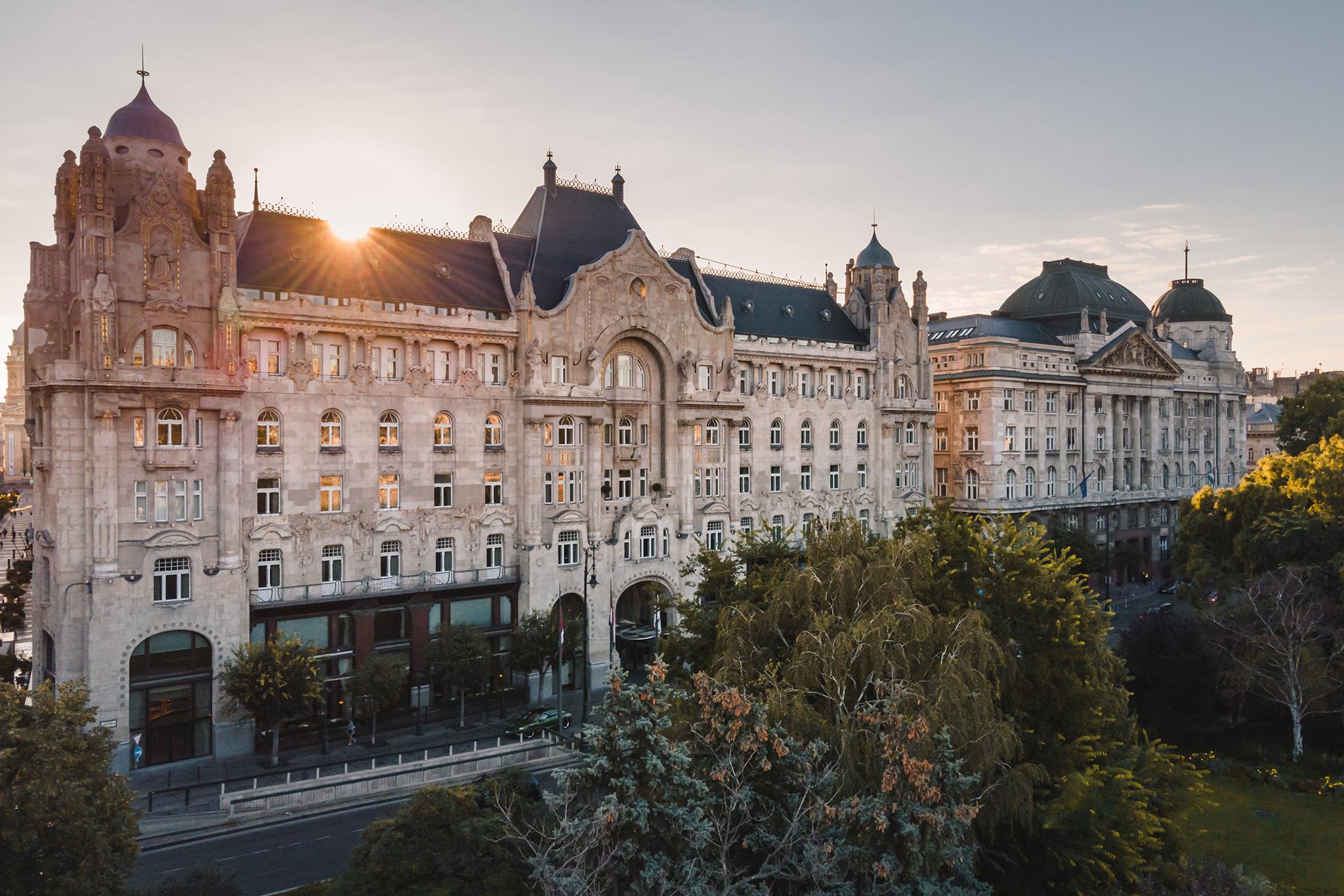 Four Seasons Hotel Gresham Palace Budapest Esterno foto