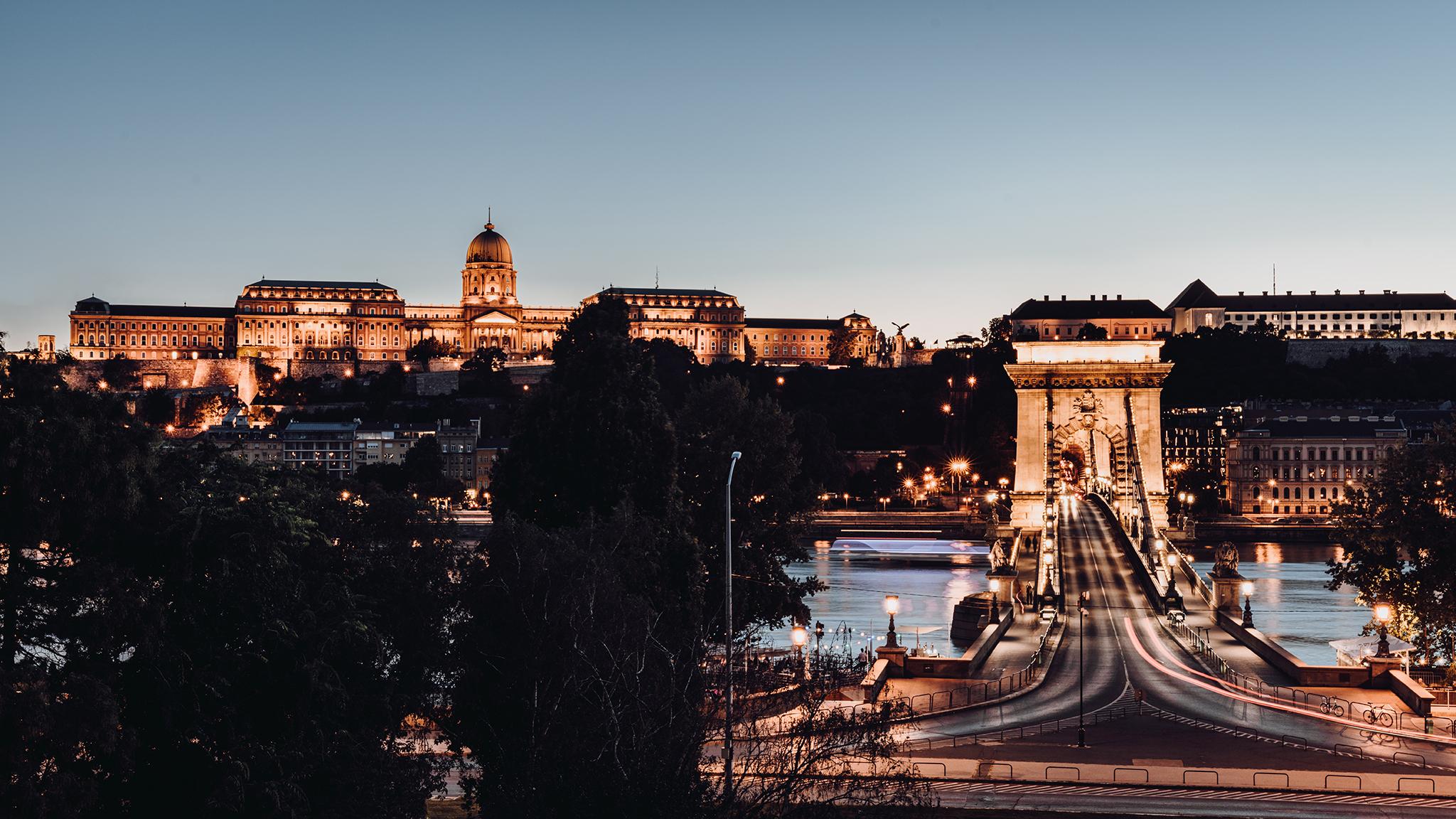 Four Seasons Hotel Gresham Palace Budapest Esterno foto