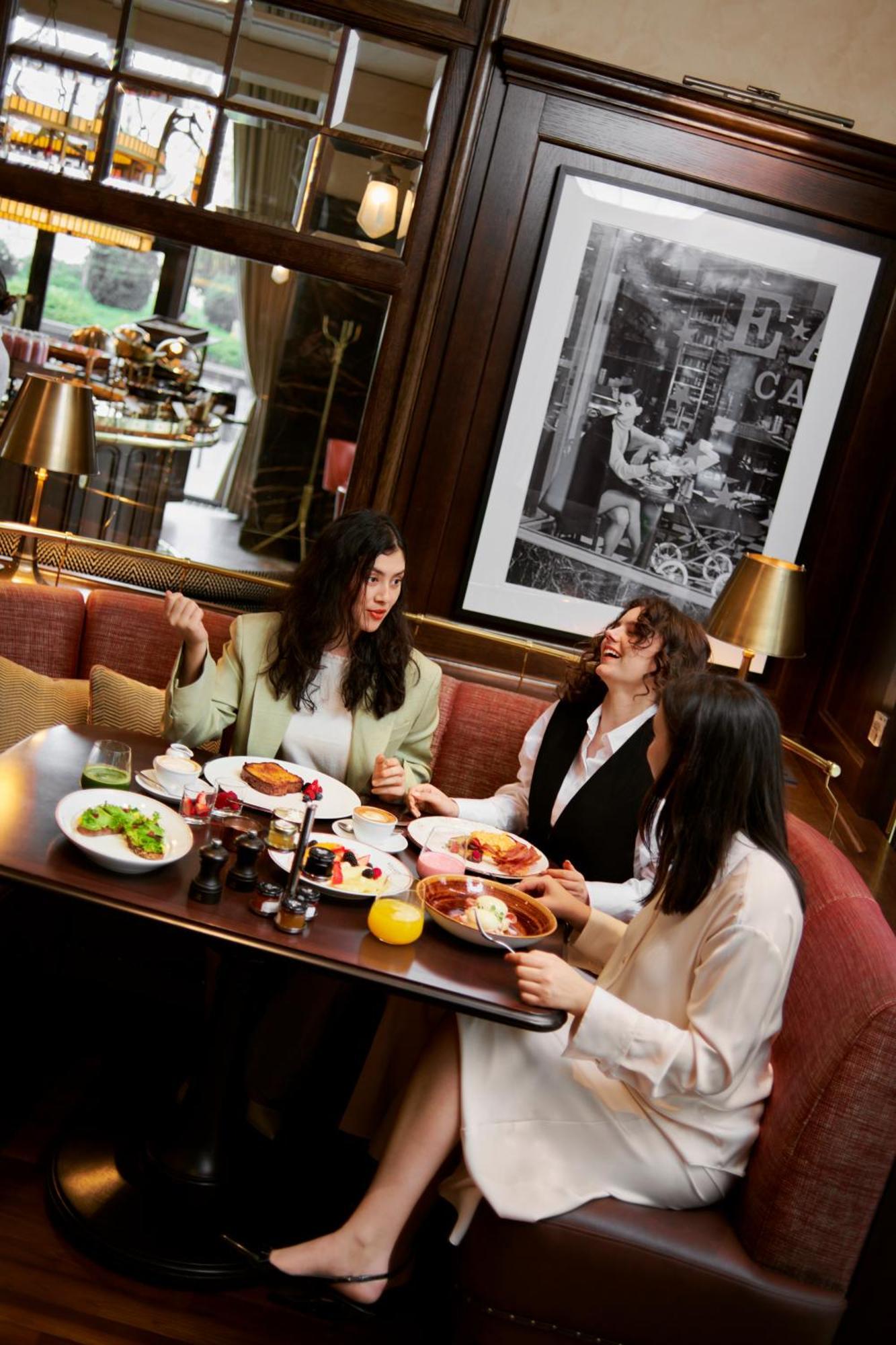Four Seasons Hotel Gresham Palace Budapest Esterno foto
