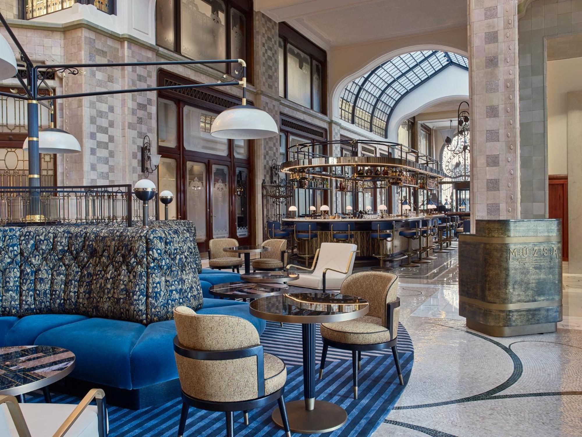 Four Seasons Hotel Gresham Palace Budapest Esterno foto