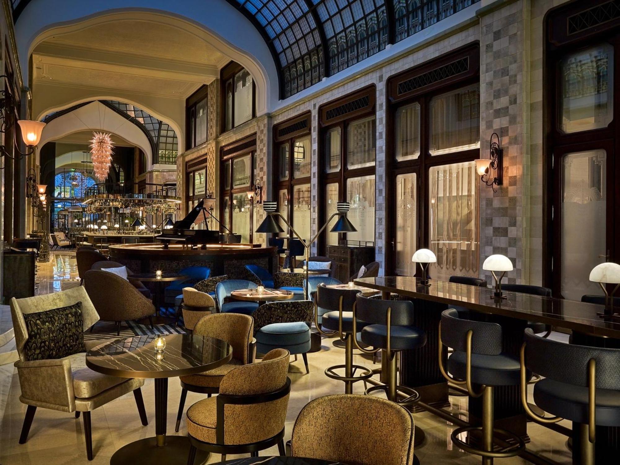 Four Seasons Hotel Gresham Palace Budapest Esterno foto