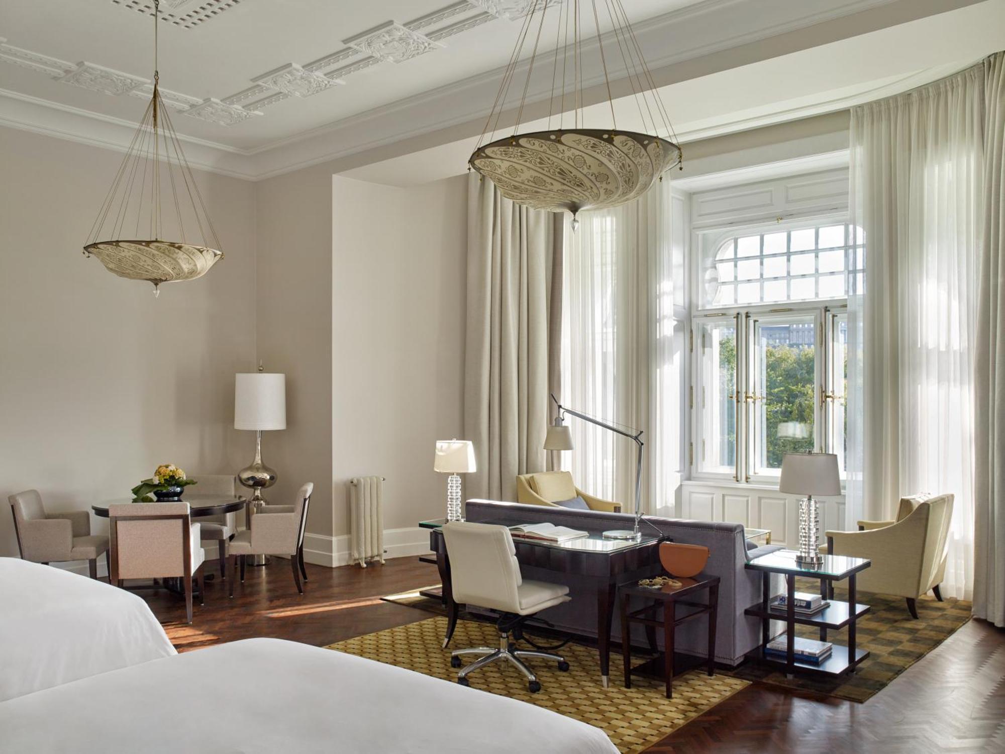 Four Seasons Hotel Gresham Palace Budapest Esterno foto