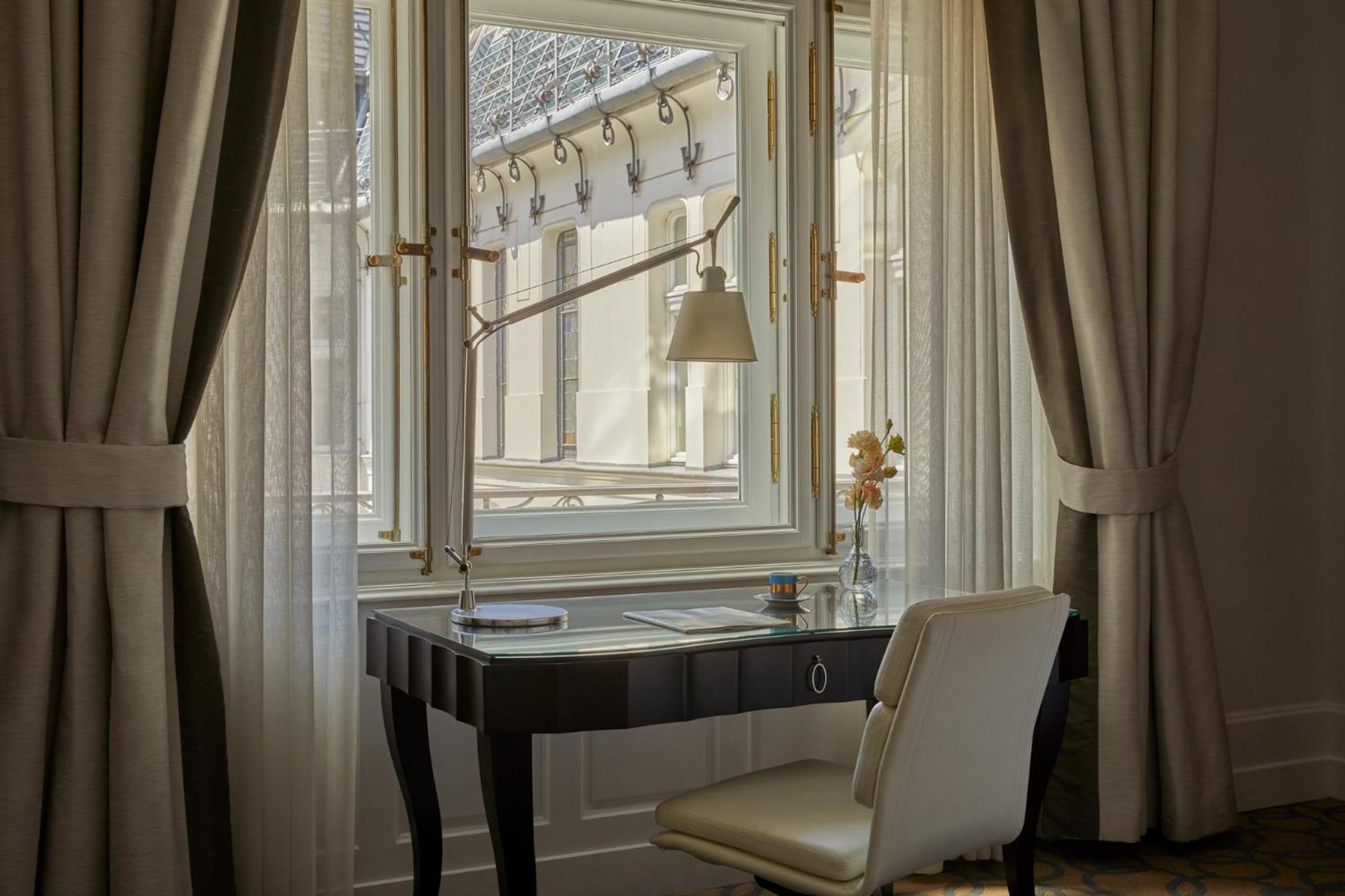 Four Seasons Hotel Gresham Palace Budapest Esterno foto