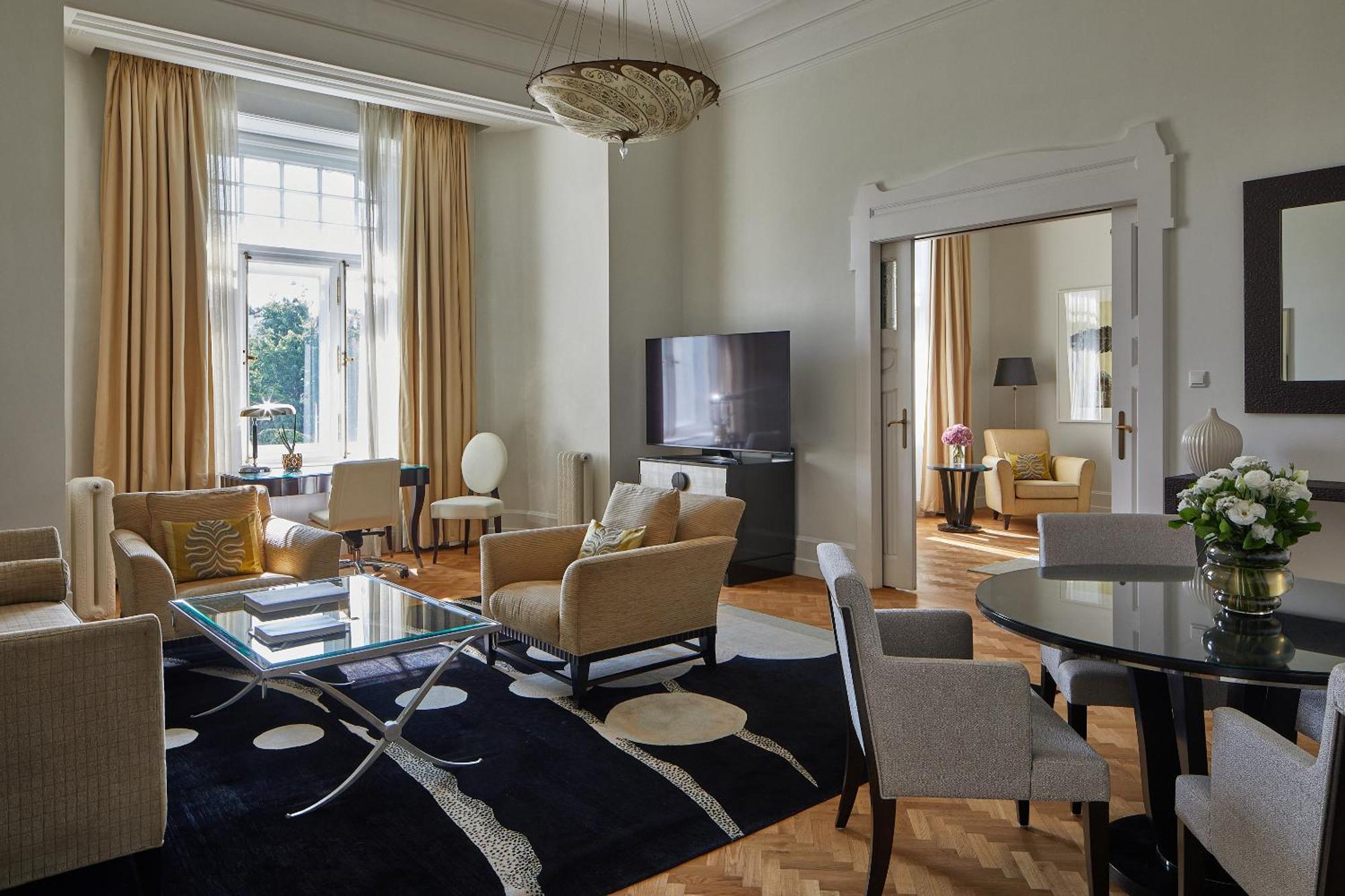 Four Seasons Hotel Gresham Palace Budapest Esterno foto