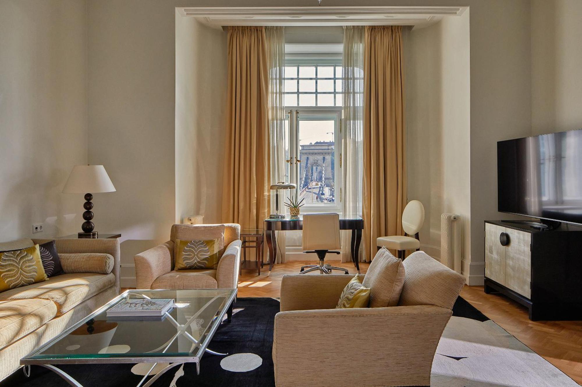 Four Seasons Hotel Gresham Palace Budapest Esterno foto