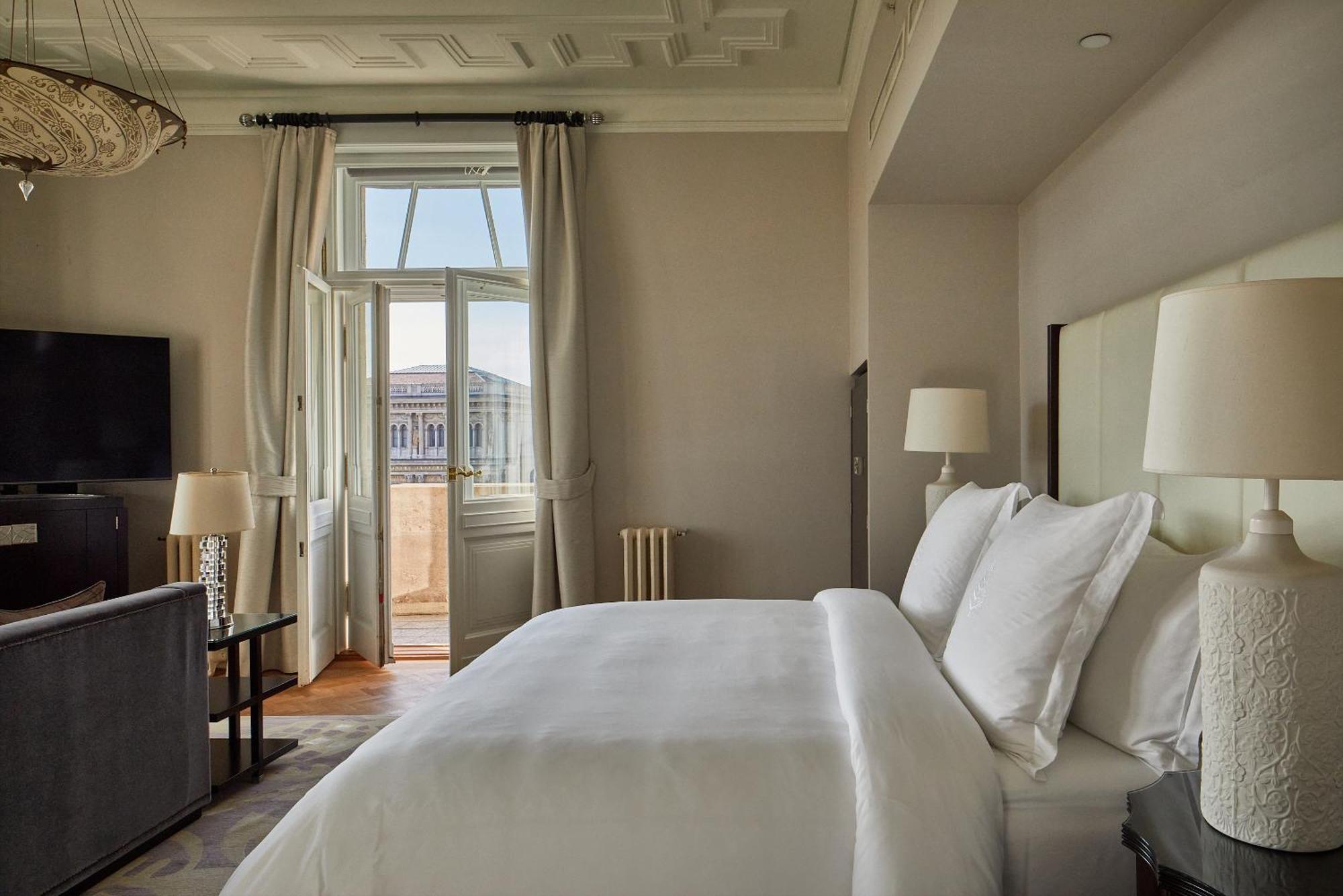 Four Seasons Hotel Gresham Palace Budapest Esterno foto