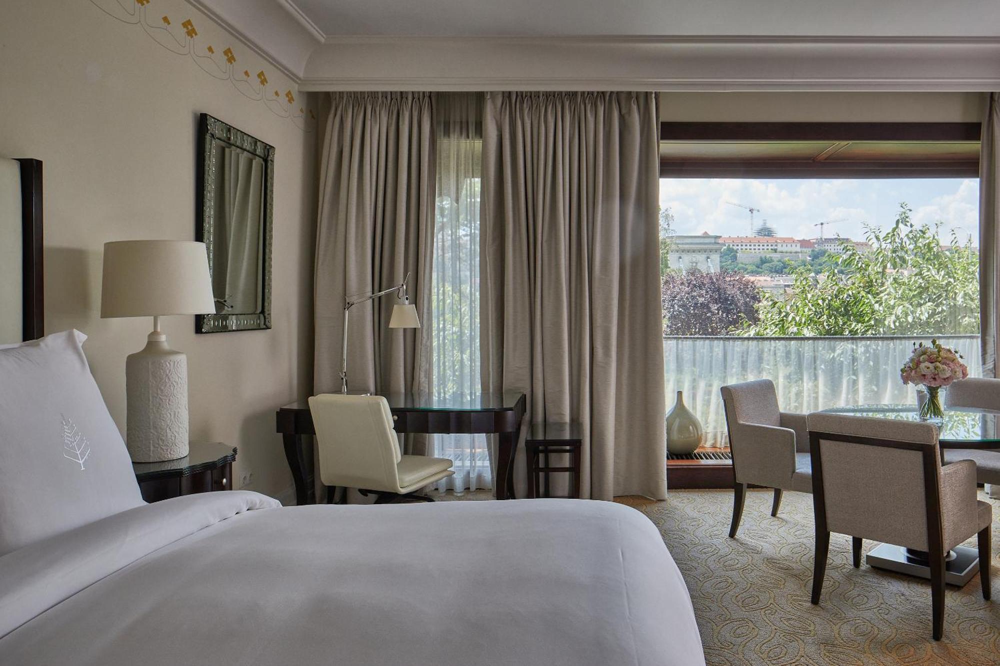 Four Seasons Hotel Gresham Palace Budapest Esterno foto
