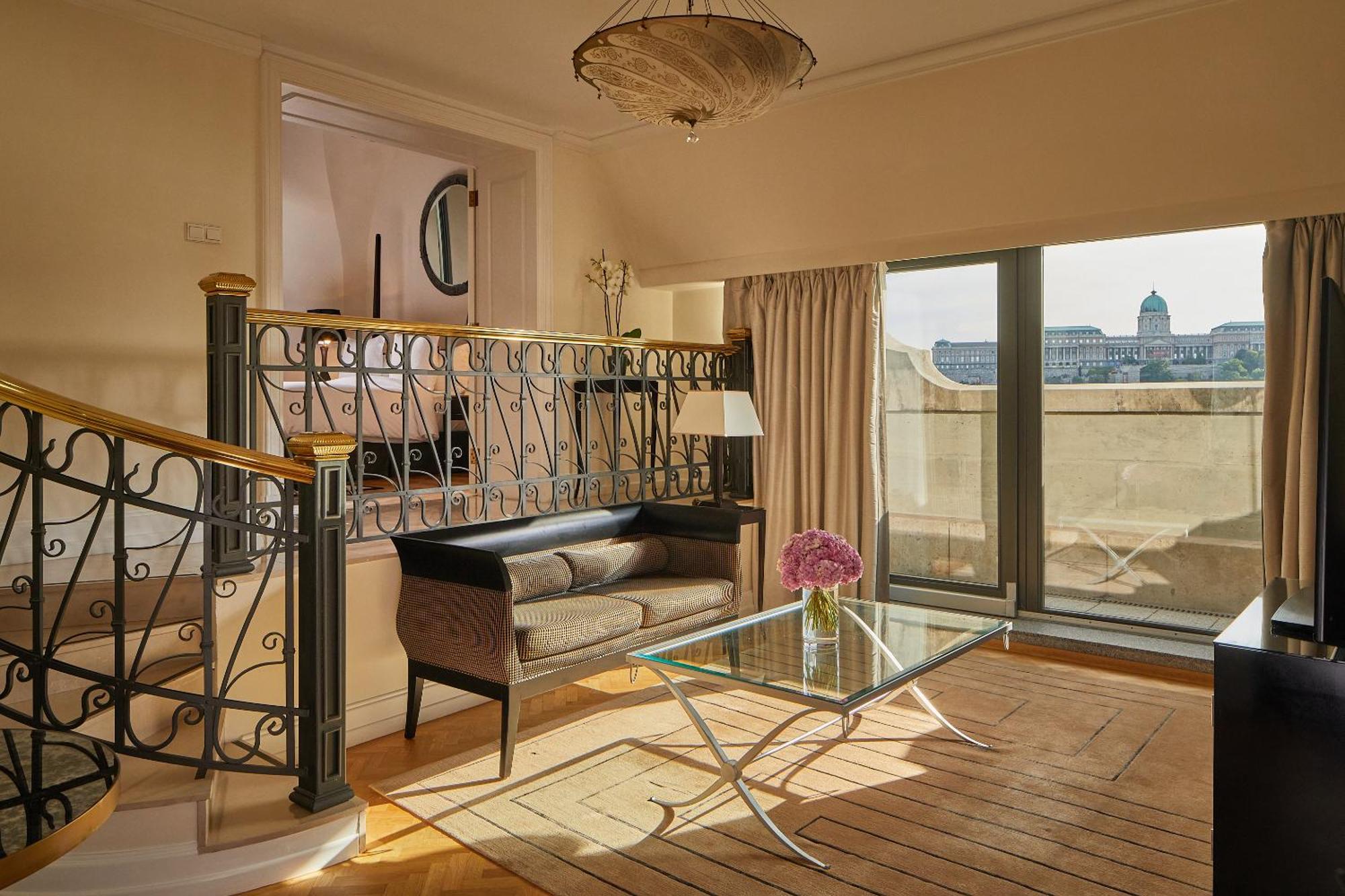Four Seasons Hotel Gresham Palace Budapest Esterno foto