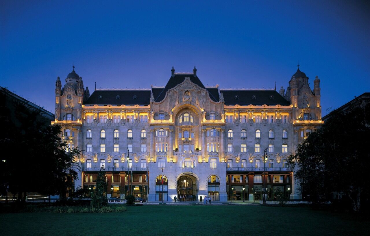 Four Seasons Hotel Gresham Palace Budapest Esterno foto